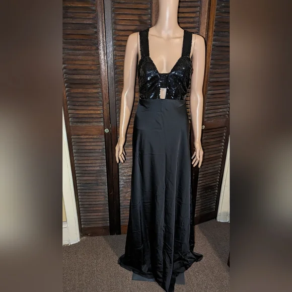 green emerald velvet dress JILL STUART Ivory Pleated Silk Evening Dress Size US 2 UK 4 XS Most Be –  Afashionistastore main image 0